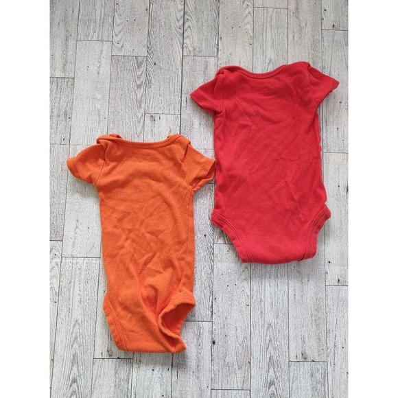 *Set of 2* Carters Onesies - Vibrant Red and Orange - Picture 3 of 7